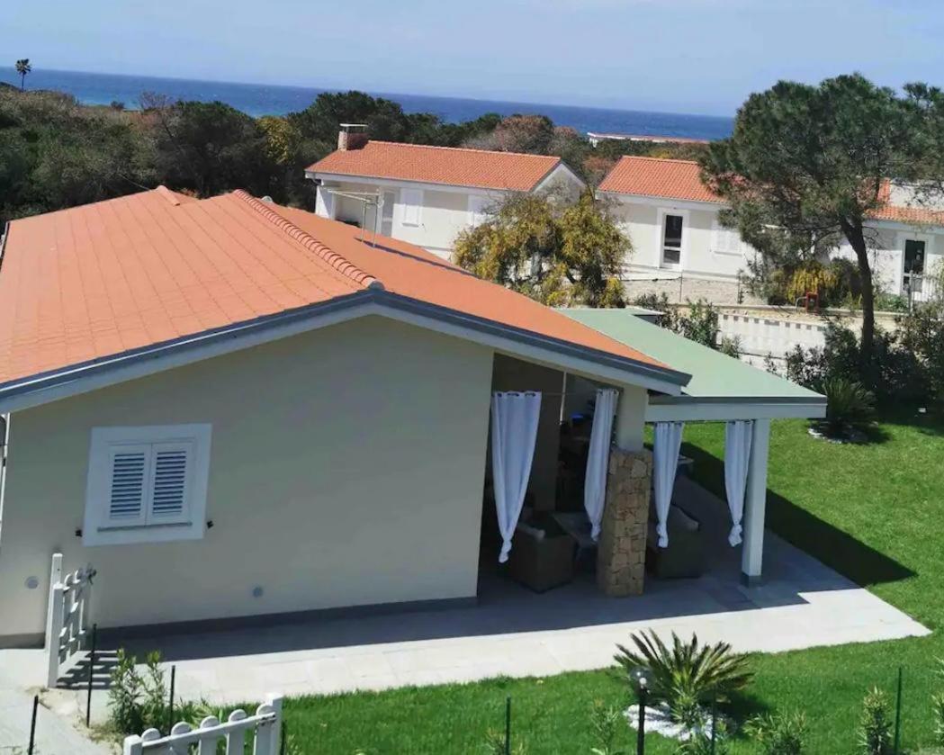 Magnifique villa neuve en bord de mer Sassari Extérieur photo